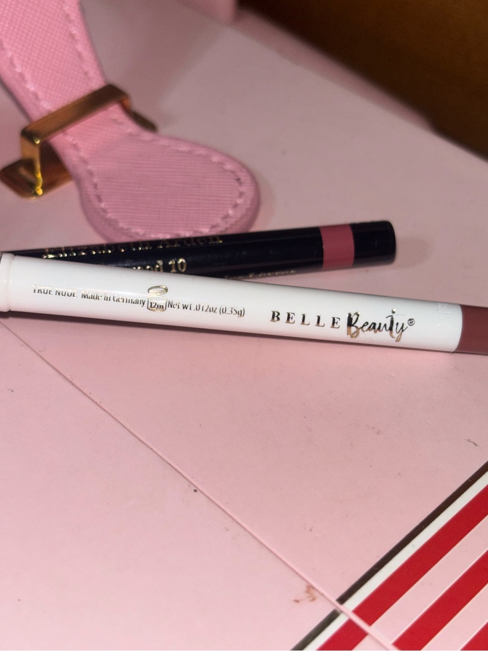 Elizabeth Arden & Belle Beauty Lip Liner Bundle - Picture 3 of 6